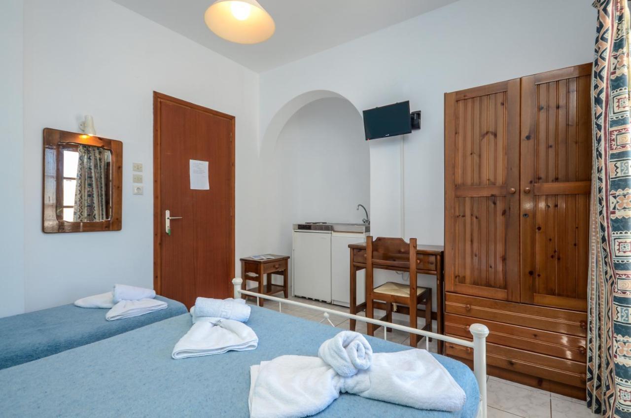 Depis Economy Studios & Apartments Naxos City Exteriör bild