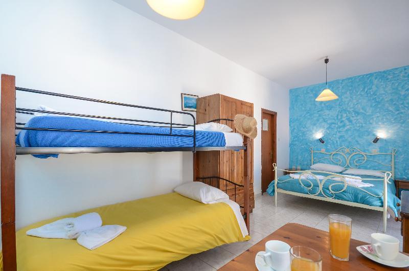 Depis Economy Studios & Apartments Naxos City Exteriör bild