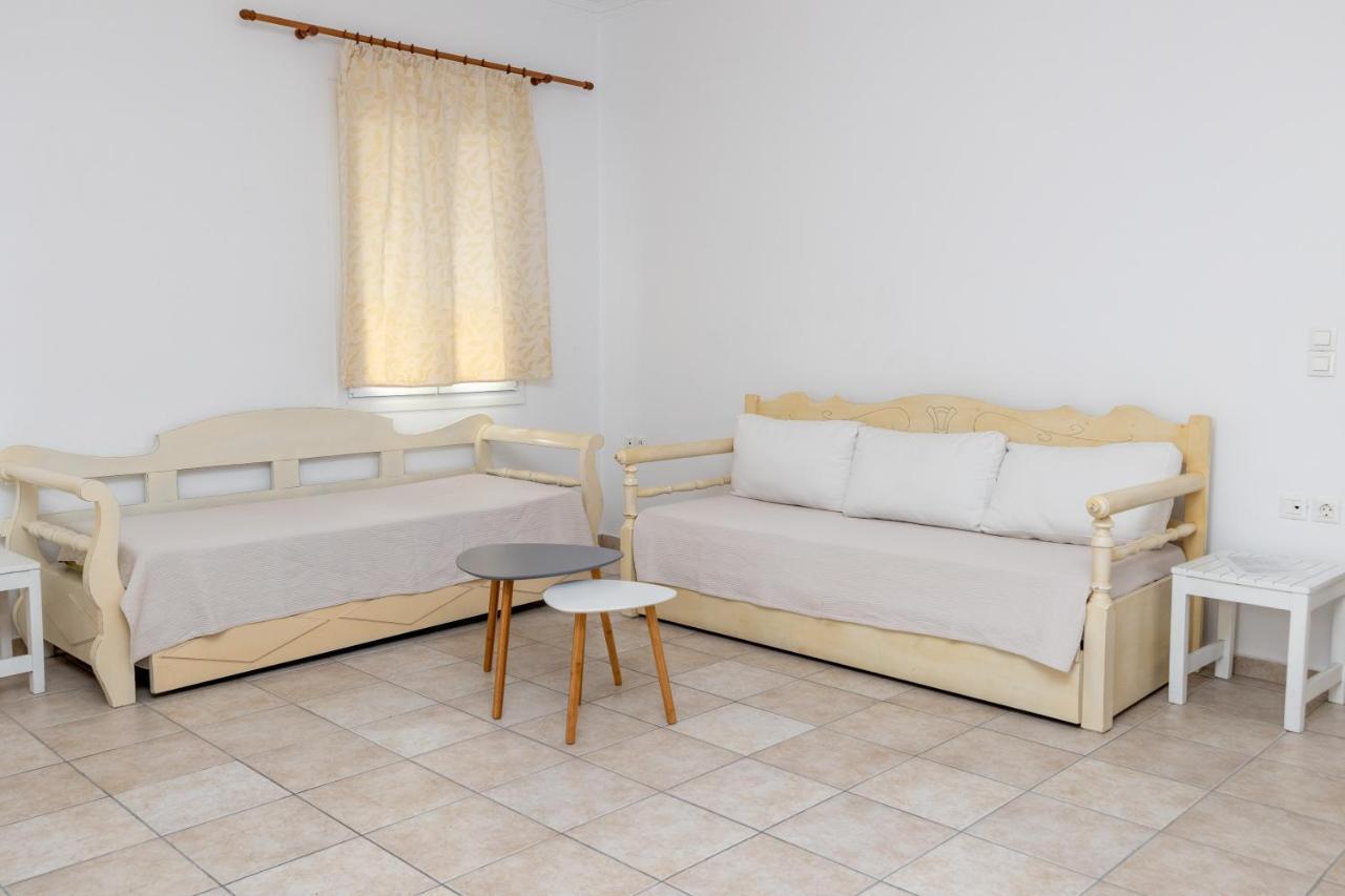 Depis Economy Studios & Apartments Naxos City Exteriör bild