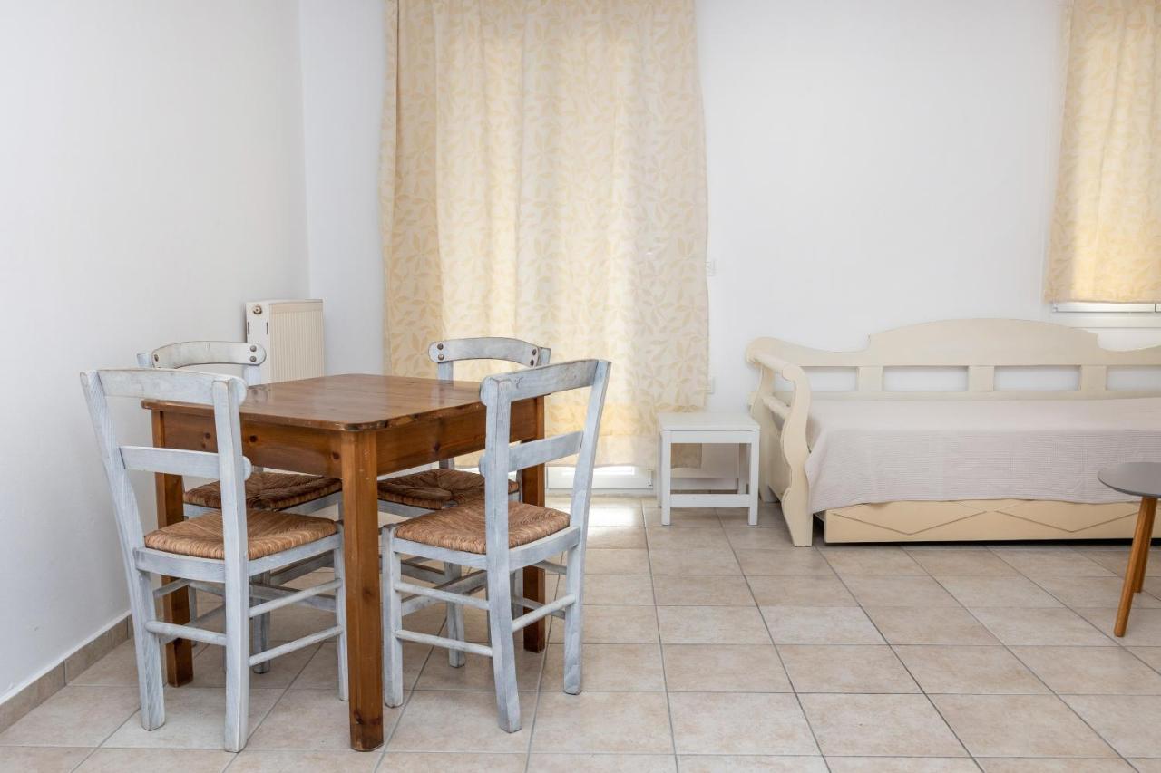 Depis Economy Studios & Apartments Naxos City Exteriör bild