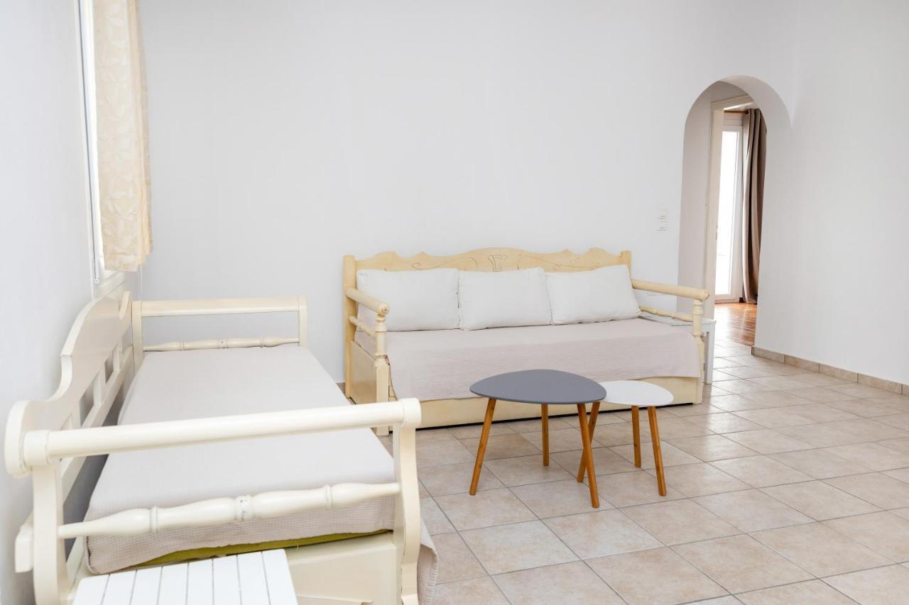 Depis Economy Studios & Apartments Naxos City Exteriör bild