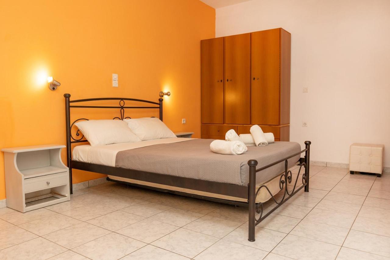 Depis Economy Studios & Apartments Naxos City Exteriör bild