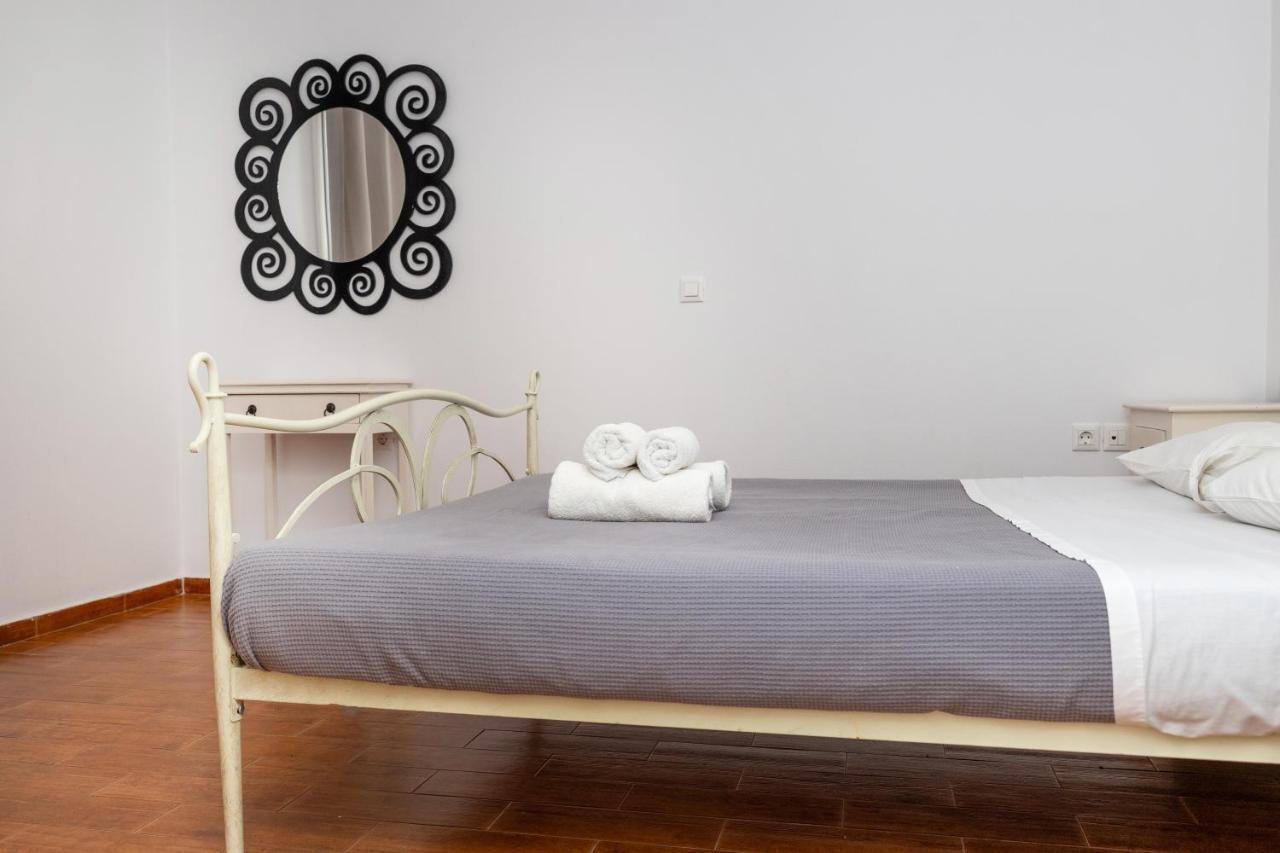Depis Economy Studios & Apartments Naxos City Exteriör bild