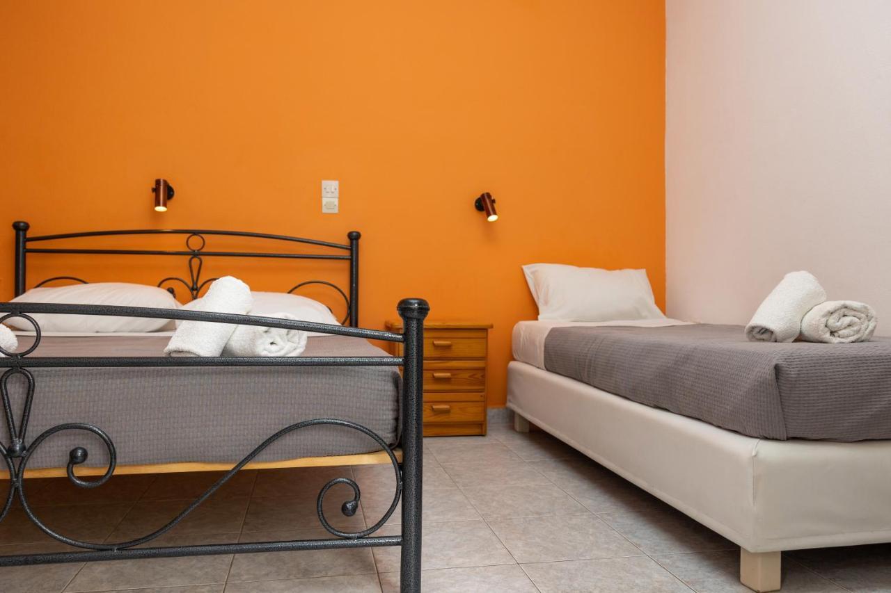 Depis Economy Studios & Apartments Naxos City Exteriör bild